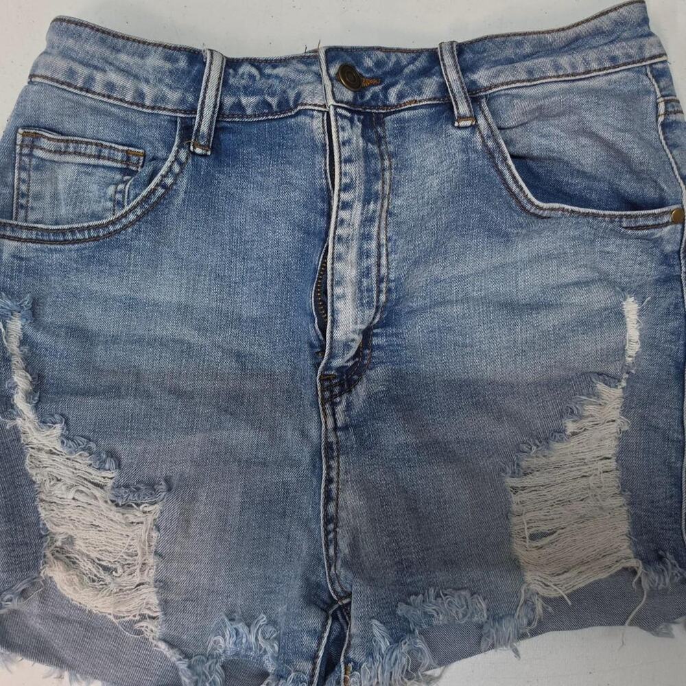 Fashion nova distressed denim shorts